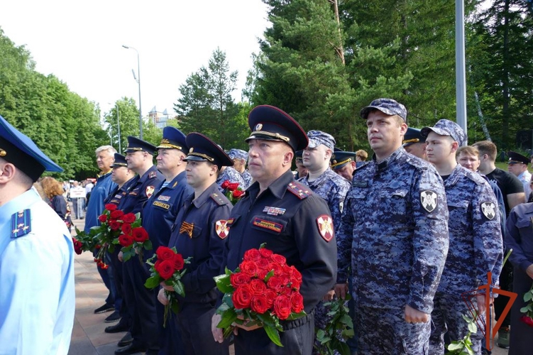 Память погибших в годы Великой Отечественной войны почтила Росгвардия в Томской области