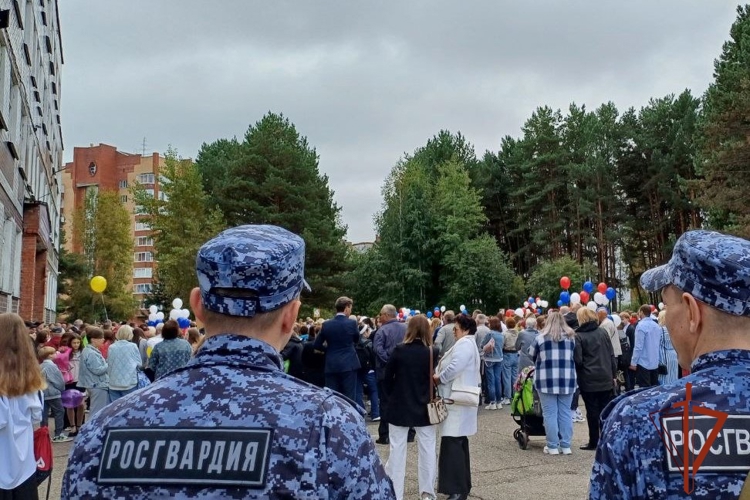 Росгвардия обеспечила безопасность Дня знаний в Томской области