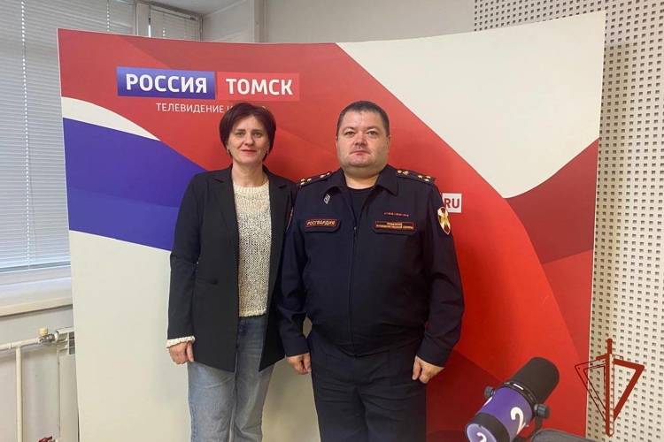 Слушатели «Радио России. Томск» узнали о приеме на службу во вневедомственную охрану Росгвардии