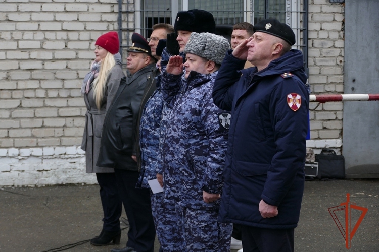 Торжественное построение в честь 73-летия вневедомственной охраны Росгвардии состоялось в Томске