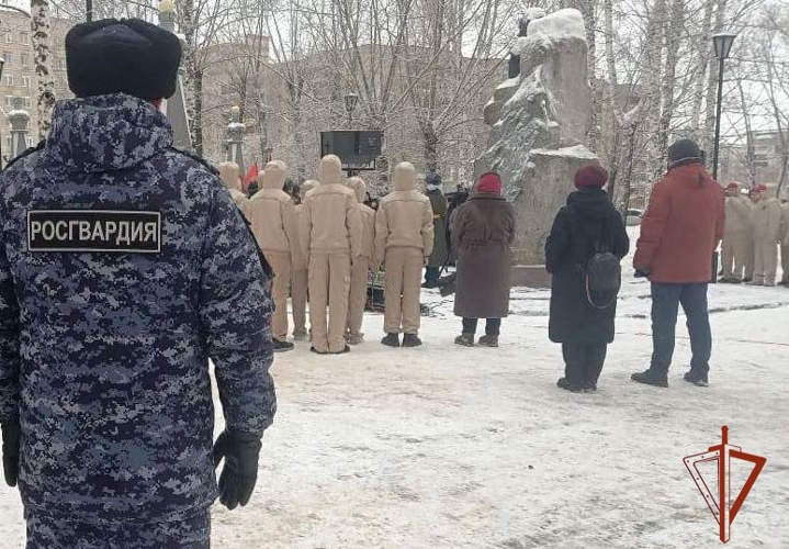 Безопасность во время митинга в честь великого русского полководца обеспечила Росгвардия в Томске