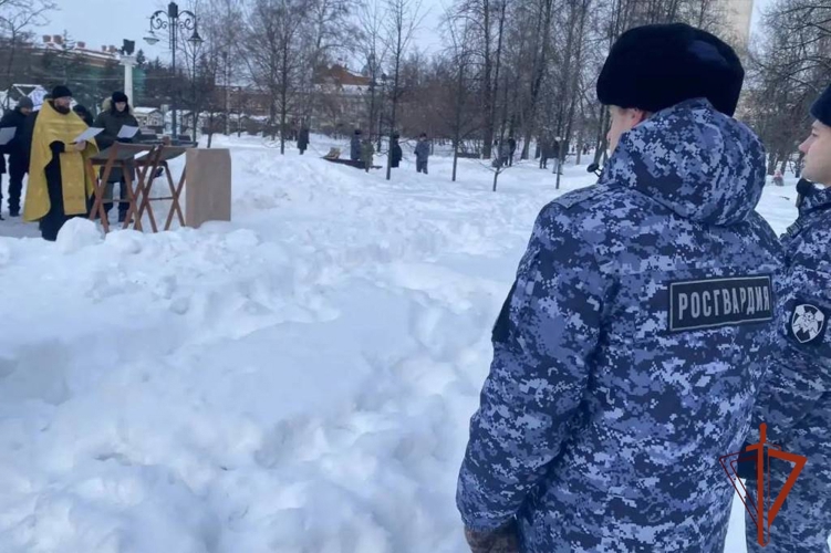 Безопасность Братского молебна в Томске обеспечили сотрудники Росгвардии