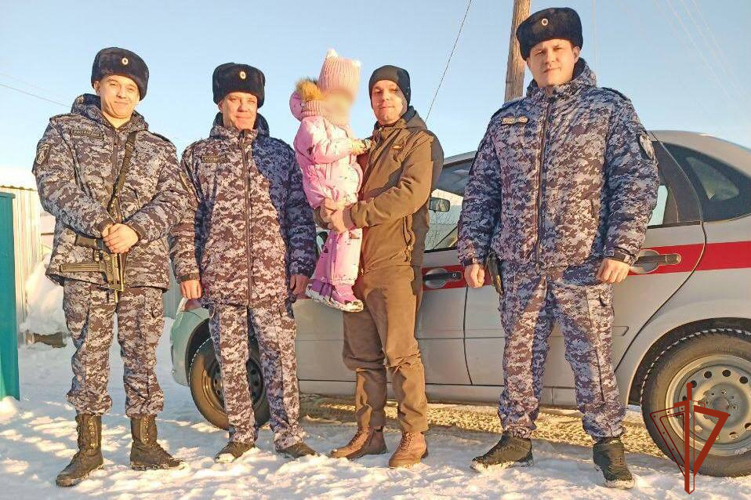 Росгвардейцы исполнили мечту 4-летней девочки из Томской области в рамках Всероссийской акции «Елка желаний»