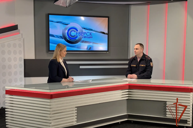 В преддверии двойного юбилея ведомства офицер Росгвардии из Томской области рассказал телезрителям о службе (ВИДЕО).