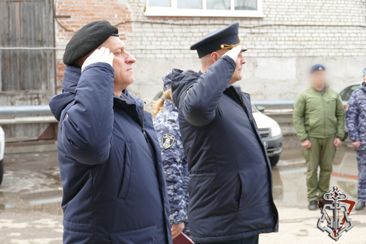 Молодые сотрудники Росгвардии приняли присягу на верность Отечеству в Томске