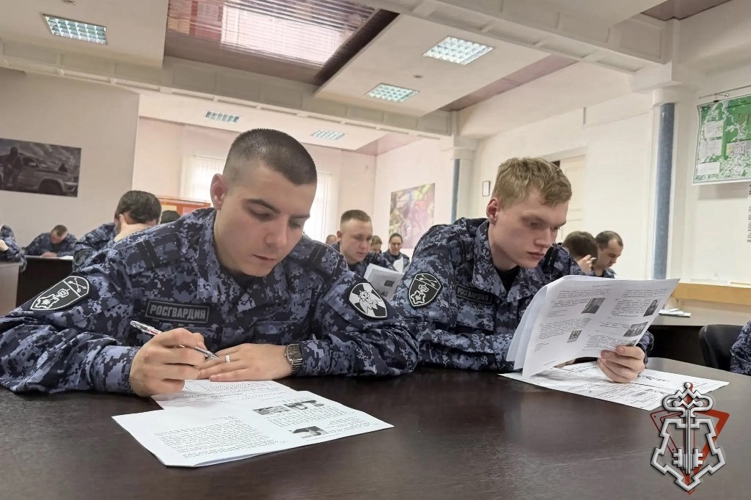 Росгвардейцы присоединились к международной акции «Диктант Победы» в Томской области