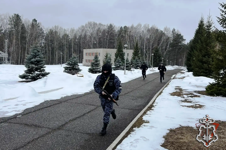 Росгвардейцы в Томской области приняли участие в учениях по антитеррористической защищенности детских лагерей