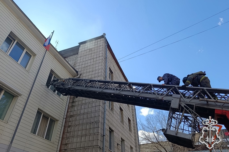 Росгвардия и МЧС провели совместные пожарно-тактические учения в Томске