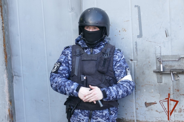 Сотрудники Росгвардии в Томской области приняли участие в командно-штабном учении по пресечению условного террористического акта (видео)