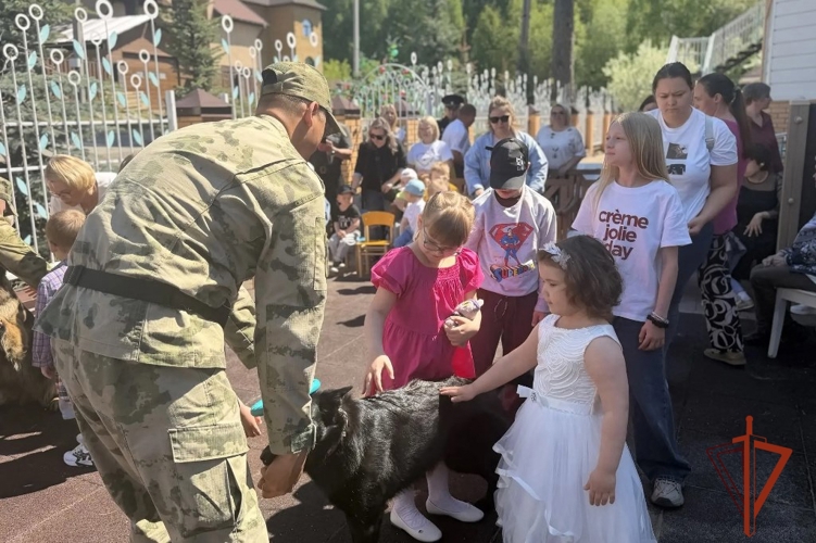 Росгвардейцы в Томске поддержали детей с тяжелыми заболеваниями (видео)