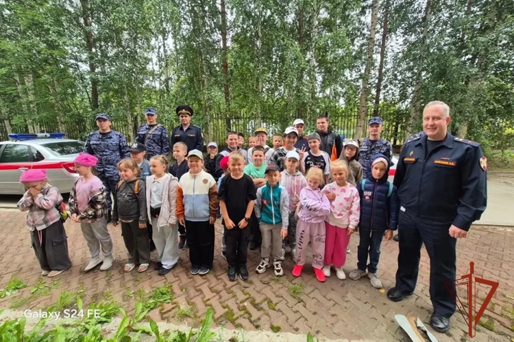 В Томской области продолжаются мероприятия всероссийской ведомственной акции «Каникулы с Росгвардией»