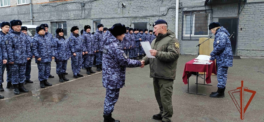 Торжественное построение в честь 74-летия вневедомственной охраны Росгвардии состоялось в Томске
