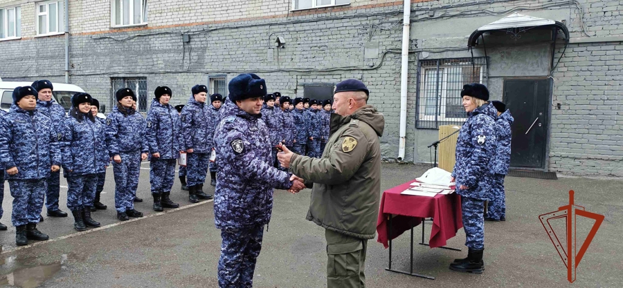 Торжественное построение в честь 74-летия вневедомственной охраны Росгвардии состоялось в Томске