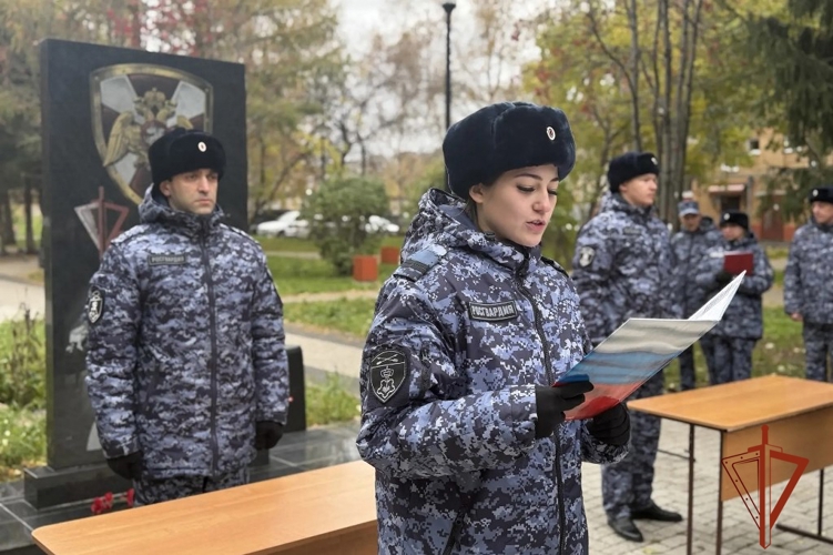 Новобранцы Росгвардии торжественно приняли присягу в Томской области