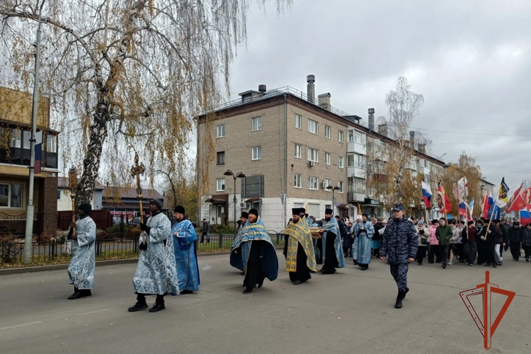 В Томской области росгвардейцы обеспечили безопасность крестного хода